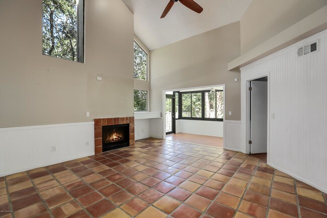 Foto del edificio - 1 Turtleback Trail