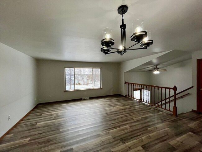 Foto del edificio - 704-706 N 16th Ave