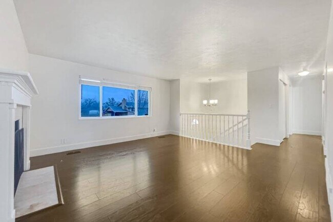 Foto del edificio - 10448 Amaryllis St