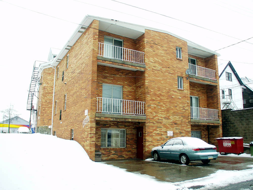 Alternate Building View - 7408 Washington St