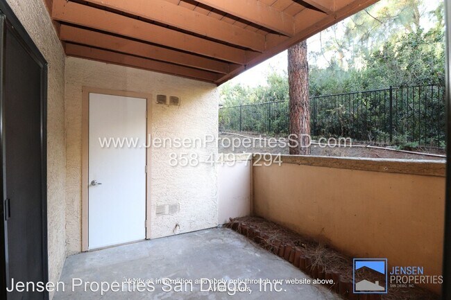 Foto del edificio - 12027 Alta Carmel Ct