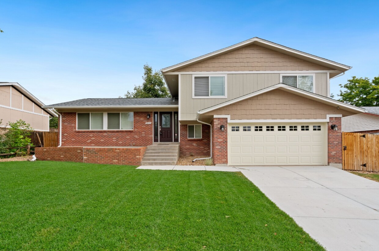 Modern 5 bed, 3.5 bath home in Lakewood! House Rental in Lakewood, CO