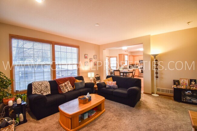 Foto del edificio - 4 Bedroom, 3.5 Bath Home in West Des Moines