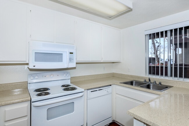 Building Photo - Mountain View Apartment Homes