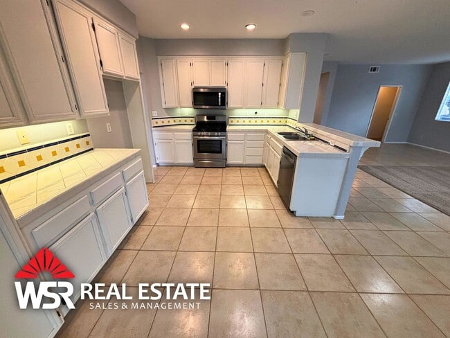 Building Photo - Stunning Orangecrest Rental – Pool, Yard, ...