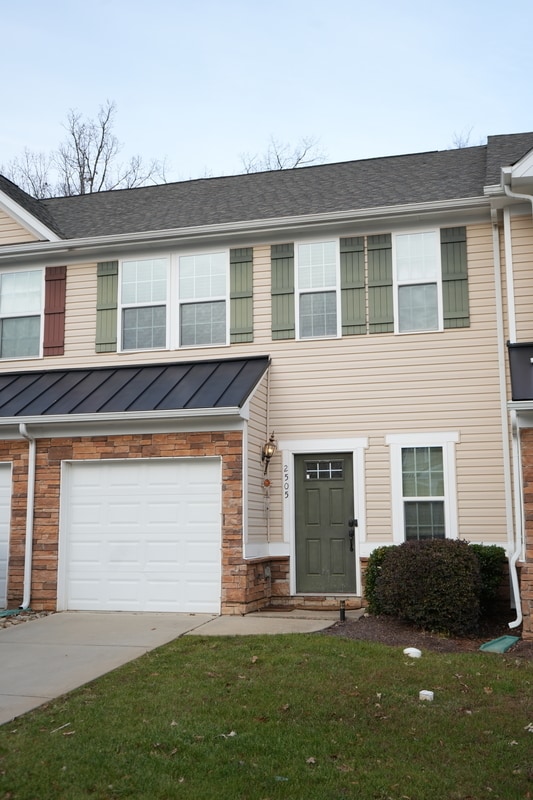 Building Photo - 2505 Silverthorn Dr