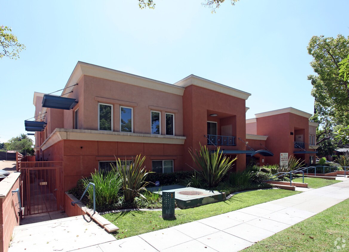 Building Photo - Wilson Courtyard