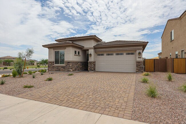 Building Photo - 3 Bedroom Plus Den in Aloravita Community