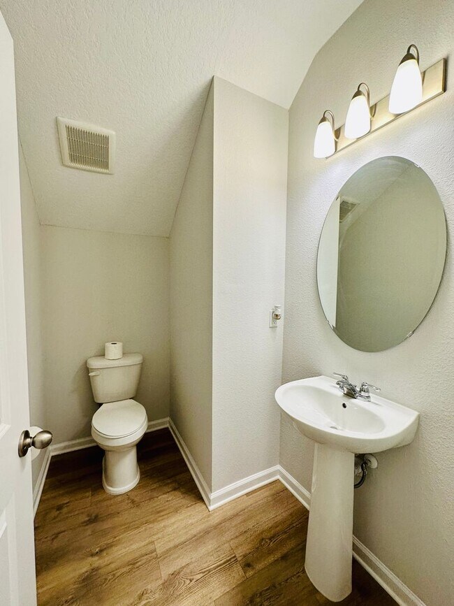 Foto del edificio - Beautiful 4/2.5 in the desirable community...