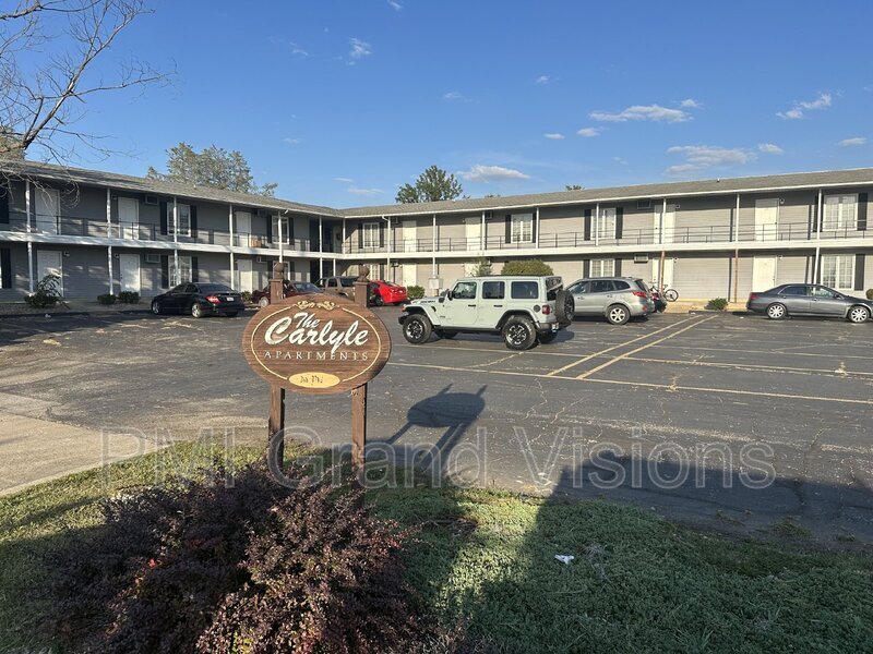 1305 18th St Unit 8, Charleston, IL 61920 Condo for Rent in