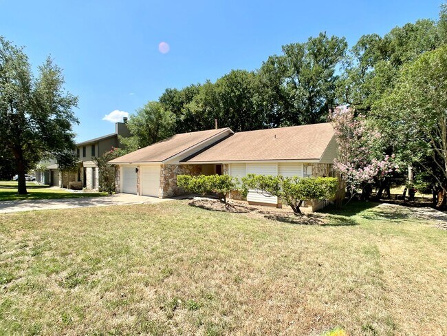 Building Photo - Newly Remodeled 3/2 House in Westgate Neighborhood