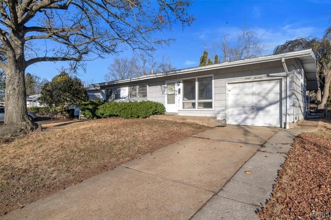 Building Photo - 9014 Ellison Dr