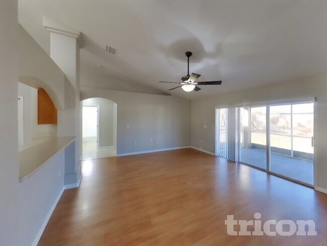 Building Photo - 2319 Estill Ave