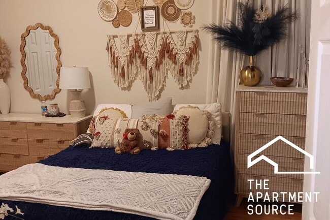 Foto del edificio - 918 Green Bay Rd