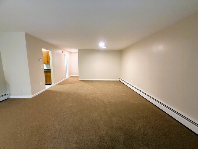 Estudio - 1741 W Onondaga St