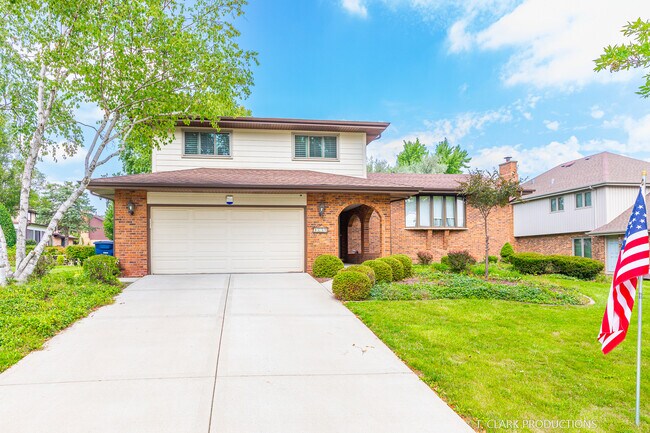 Foto del edificio - 1632 Golfview Dr