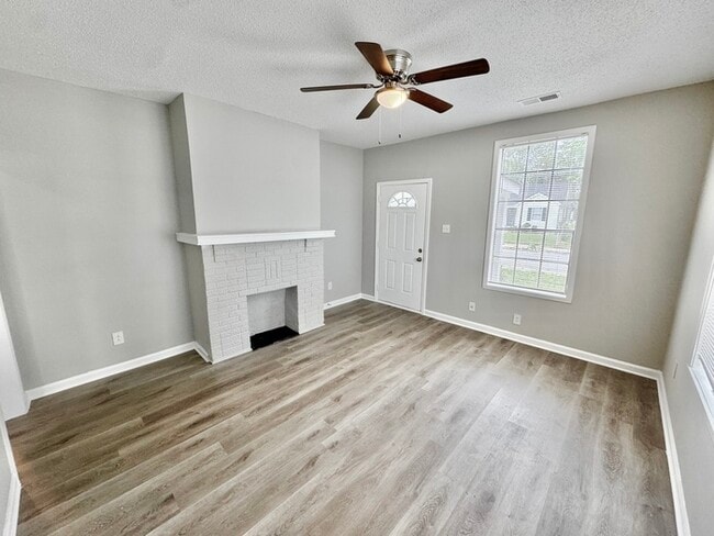 Building Photo - 3557 Kearney Ave