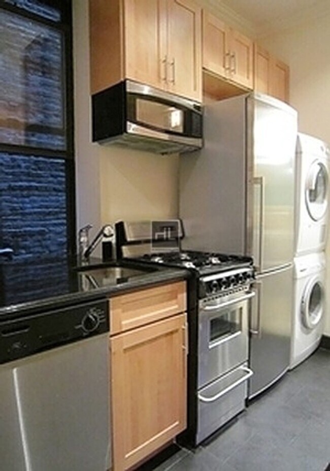 Foto del edificio - E 5TH ST.