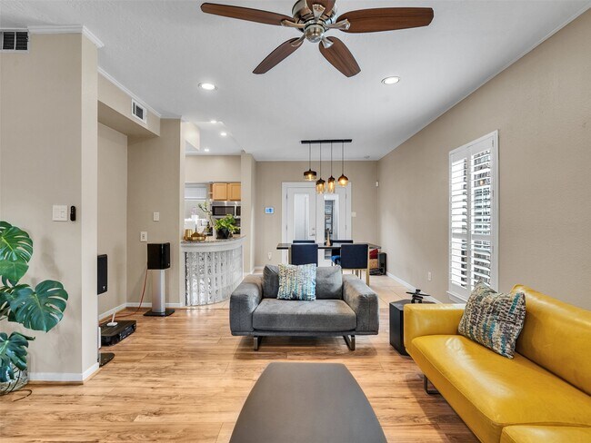 Building Photo - 701 Bering Dr