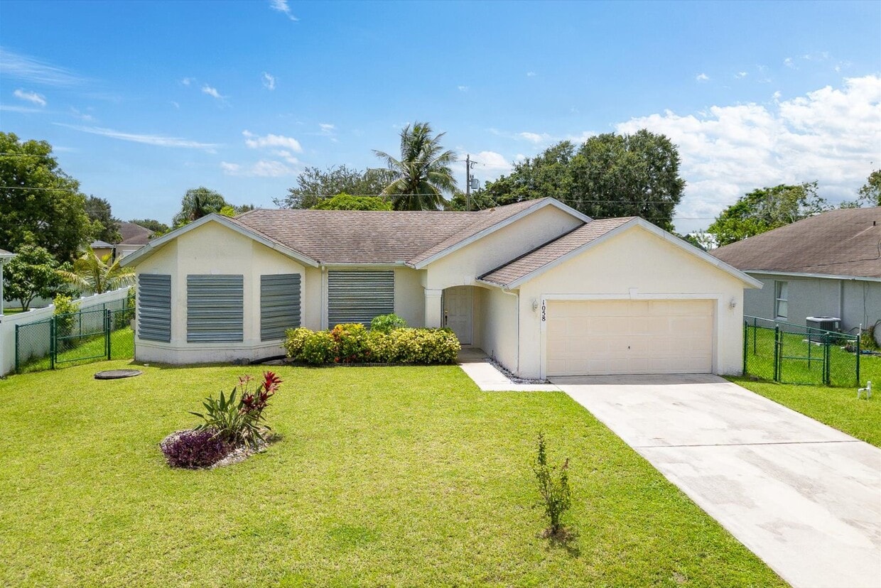 Foto principal - 1058 SW Locke Ave