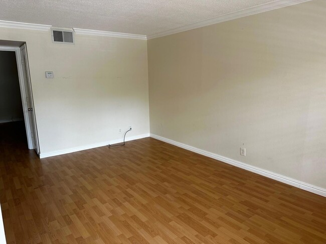 Foto del edificio - 1125 NE 16th Pl