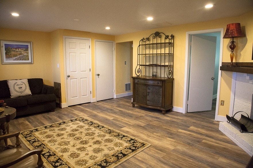 Living and Dining Room - 2832 Cedar Ln