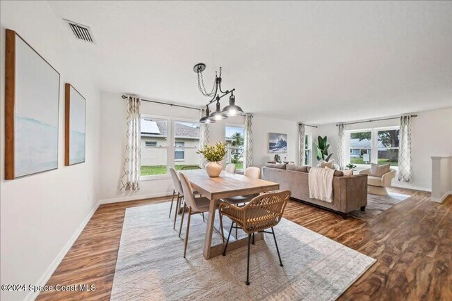 Foto del edificio - 1243 Water Lily Ln