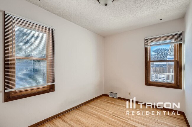 Foto del edificio - 8100 2nd Ave S