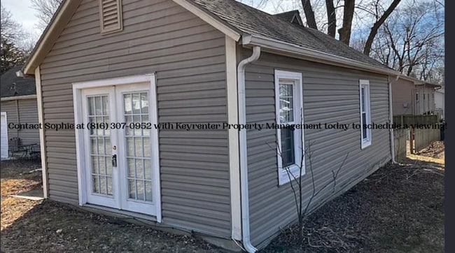 Building Photo - 1 NE Frst Ave