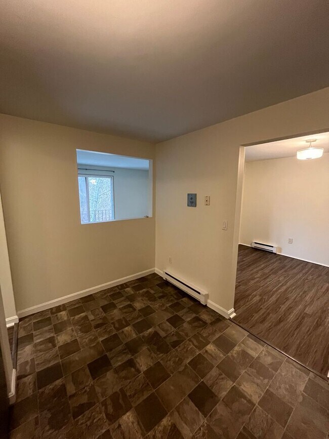 Building Photo - 1 Bedroom Condo