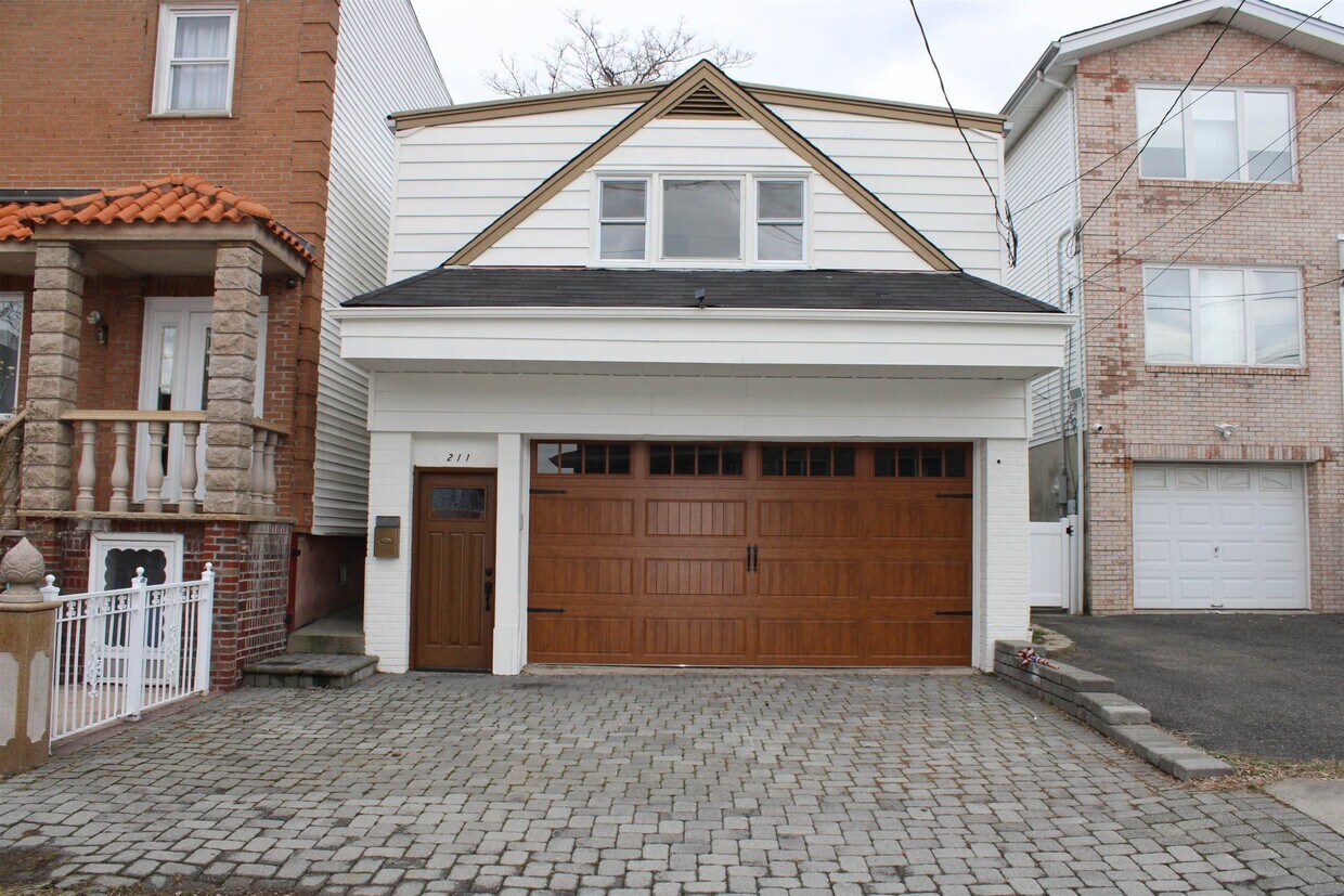 211 5th St, Fairview, NJ 07022 House Rental in Fairview, NJ