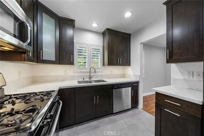 Foto del edificio - 4935 Indian Wood Rd