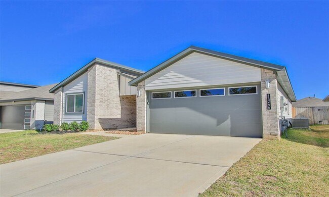 Foto del edificio - 14246 Wonder Lk Ln