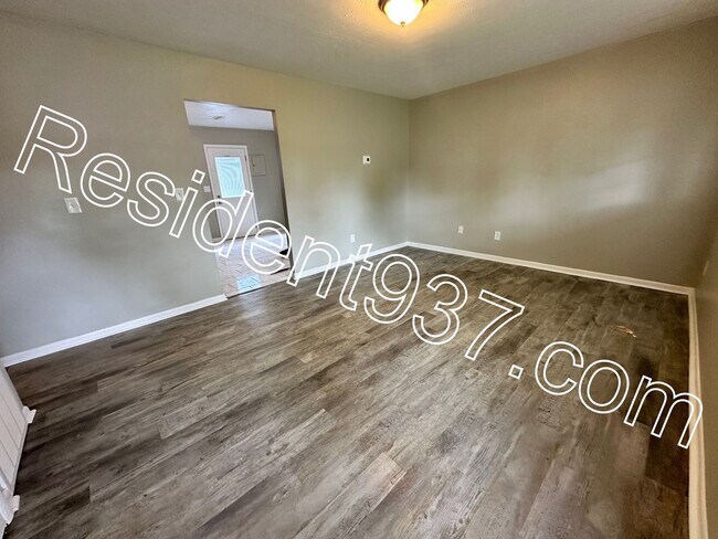 Foto del edificio - 3 Bedroom 1 Bath