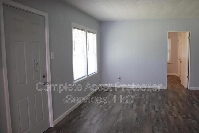 Foto del edificio - 7302 Taft St