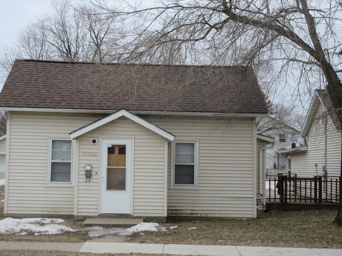 1101 Rogers St, Stevens Point, WI 54481 Townhouse for Rent in Stevens Point, WI