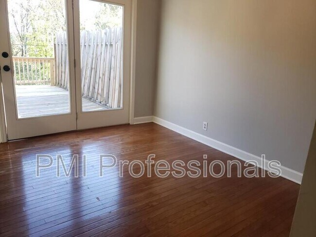 Foto del edificio - 354 Huntington Ridge Dr