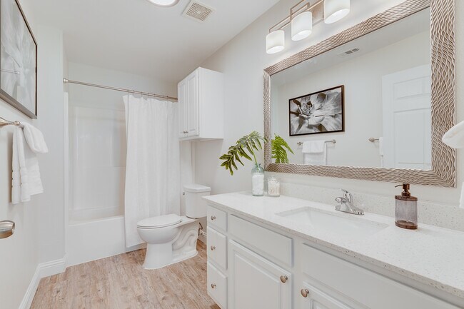 Foto del edificio - 380 Railroad Ave