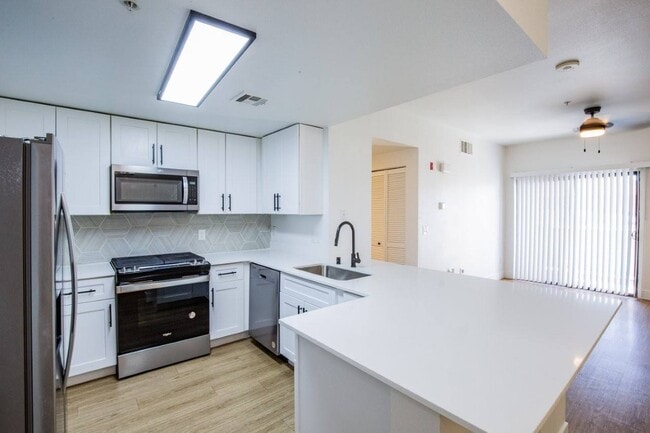 Building Photo - Colton Apartments