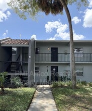 Building Photo - 2812 Somerset Park Dr
