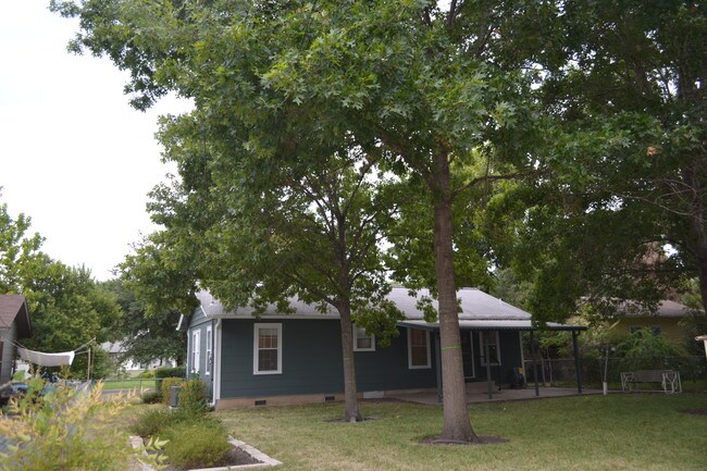 Building Photo - 5709 Chesterfield Ave