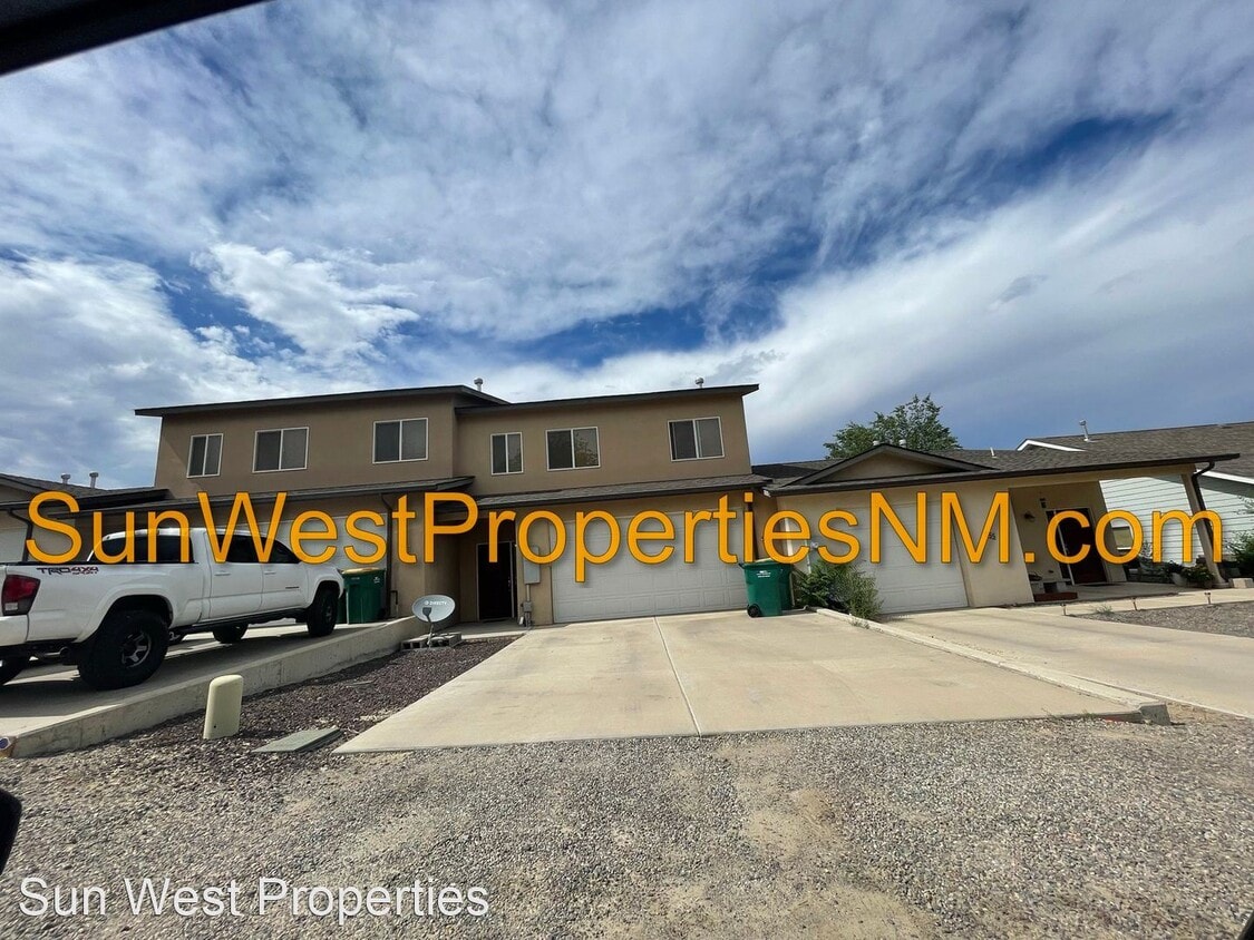 3 br, 2.5 bath House 553 Zia House Rental in Aztec, NM