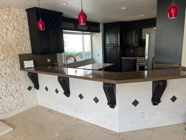 Foto del edificio - 3350 Deaver Dr