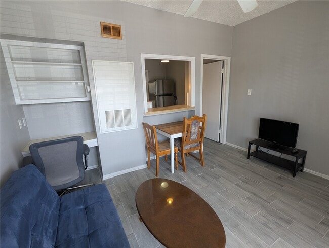 Foto del edificio - 3000 Guadalupe St