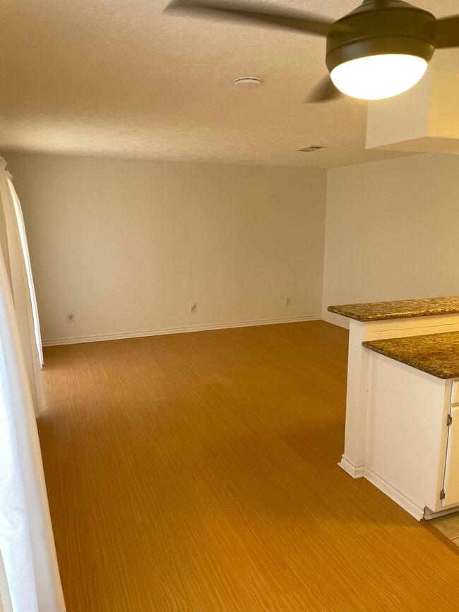 Foto del edificio - 4029 Heatherbrook Ct