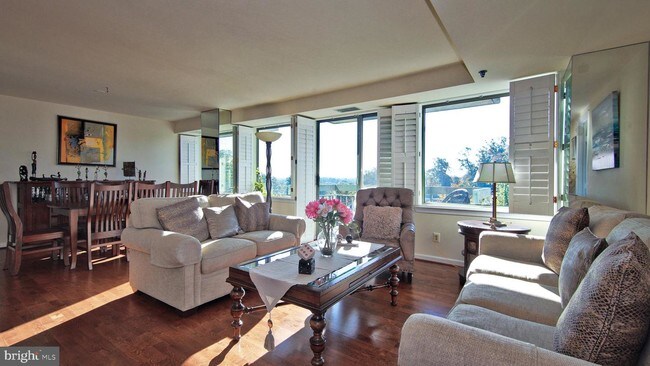 Foto del edificio - 5450 Whitley Park Terrace