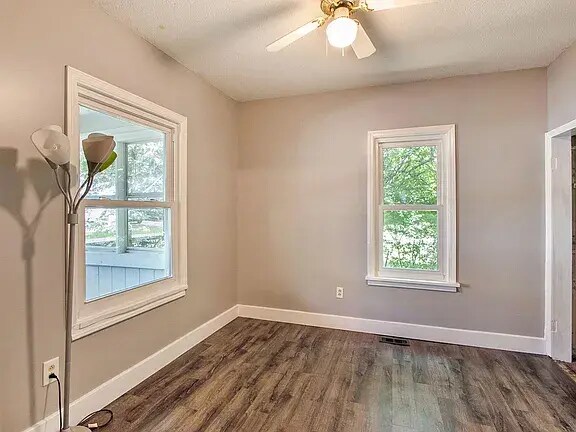 Building Photo - 2513 Logan Ave