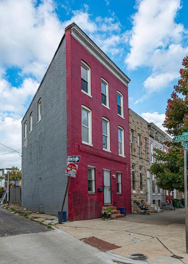 Building Photo - 1828 Wilkens Ave