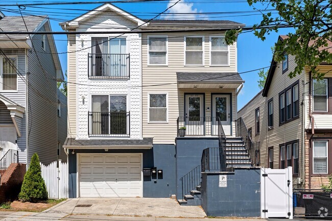 Building Photo - 221 Weequahic Ave