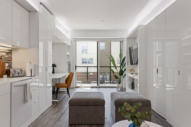 Building Photo - 12607 Larchmere Blvd